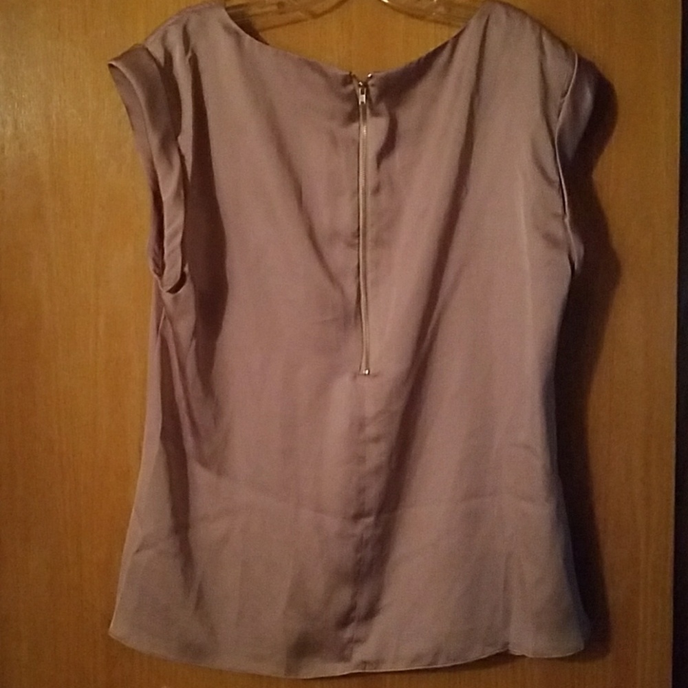 Top - Picture 2 of 3
